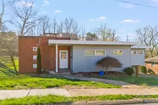 438 Canyon Dr, Canonsburg, PA 15317 - Photo 1