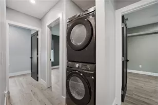 124 Locarna Wy, Pittsburgh, PA 15201 - Photo 10