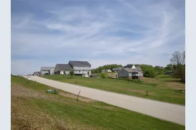 707 Victoria Way, Derry Township, PA 15627 - Photo 2