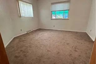 424 Ohio Ave, Glassport, PA 15045 - Photo 8