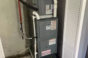 10 Rhoda St, Farrell, PA 16121 - Photo 20