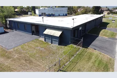 10 Rhoda St, Farrell, PA 16121 - Photo 2