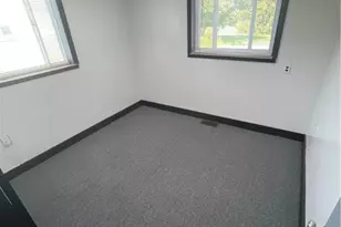 10 Rhoda St, Farrell, PA 16121 - Photo 12
