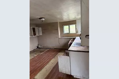 704 Madison Ave, Sewickley Township, PA 15637 - Photo 6