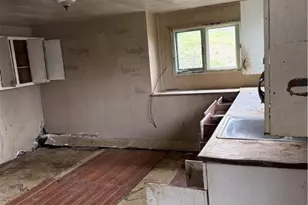 704 Madison Ave, Sewickley Township, PA 15637 - Photo 6