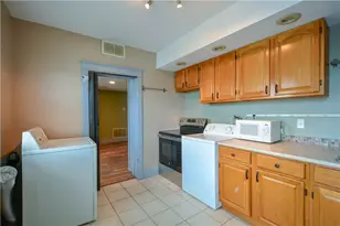 180 S 17th, Pittsburgh, PA 15203 - Photo 4