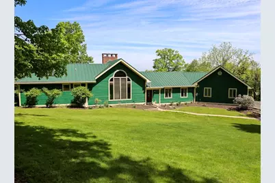 38 W Hahn Rd, Cecil, PA 15317 - Photo 1