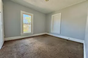 422 Reed St, Sharon, PA 16146 - Photo 8