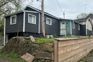 626 Forrest St, New Castle, PA 16101 - Photo 2