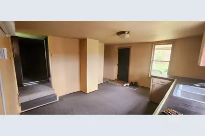 1835 Hillside Ave, Ellwood City, PA 16117 - Photo 6