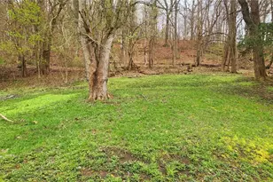 1835 Hillside Ave, Ellwood City, PA 16117 - Photo 4