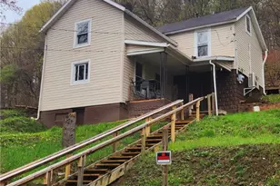 1835 Hillside Ave, Ellwood City, PA 16117 - Photo 1