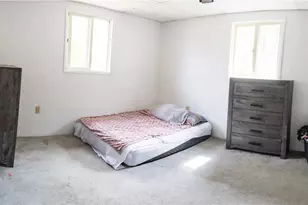 916 Marshall Ave, New Castle, PA 16101 - Photo 14