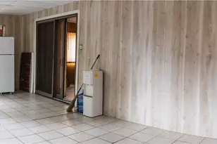 916 Marshall Ave, New Castle, PA 16101 - Photo 8