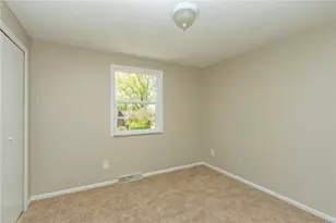 1004 McAllister Dr, Pittsburgh, PA 15068 - Photo 16