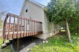 402 W Poplar St, Grove City Boro, PA 16127 - Photo 4