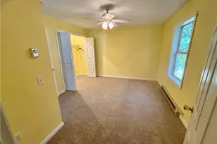 402 W Poplar St, Grove City Boro, PA 16127 - Photo 12