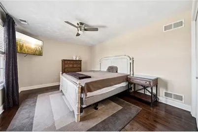 1043 Blackthorne Dr, Penn Twp, PA 15644 - Photo 32