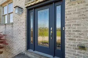 1043 Blackthorne Dr, Penn Twp, PA 15644 - Photo 14