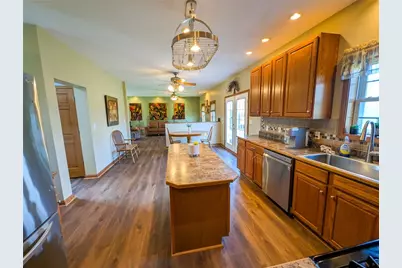 91 Green Manor Dr, Summit Township, PA 16002 - Photo 6