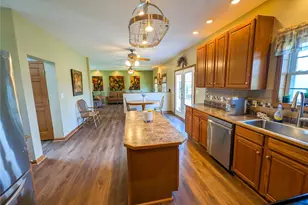 91 Green Manor Dr, Summit Township, PA 16002 - Photo 6