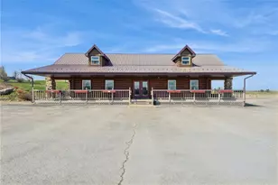 208 W Mud Pike, Somerset Township, PA 15557 - Photo 2