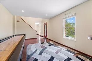 117 Dinwiddie Dr, Pittsburgh, PA 15068 - Photo 2