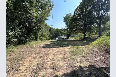 949 Rolling Meadows Rd, Franklin Township, PA 15370 - Photo 4