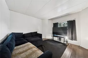 425 Agatha, Pitcairn, PA 15140 - Photo 12