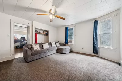 425 Agatha, Pitcairn, PA 15140 - Photo 6