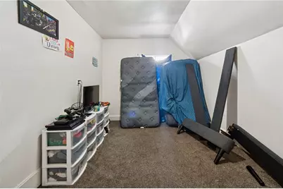 425 Agatha, Pitcairn, PA 15140 - Photo 24