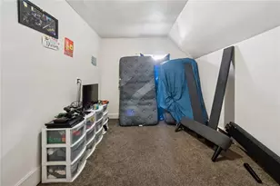 425 Agatha, Pitcairn, PA 15140 - Photo 24