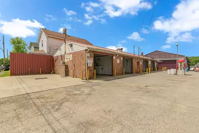 3220 33rd Avenue, Pulaski Township, PA 15066 - Photo 4