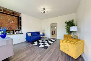 437 Sapphire Way, Pittsburgh, PA 15224 - Photo 2