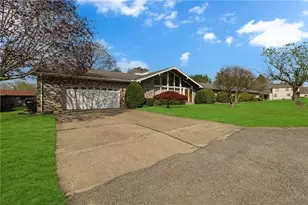 145 Oakhill, Center Township, PA 15001 - Photo 2