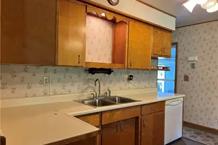 2461 Marr Rd, Pulaski Township, PA 16143 - Photo 2