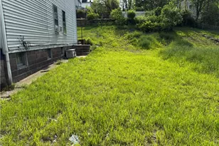 1037 McKean Ave, Donora, PA 15033 - Photo 1