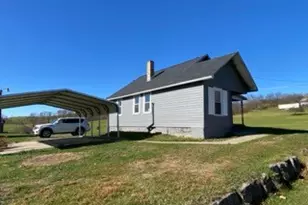 336 Walkchalk Rd, East Franklin Township, PA 16201 - Photo 8