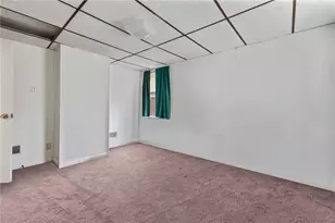 2842 Harcum Wy, Pittsburgh, PA 15203 - Photo 14