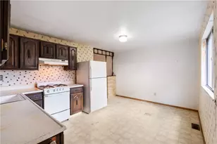 601 Dressel Rd, Pittsburgh, PA 15101 - Photo 20