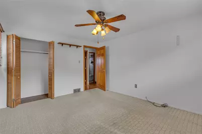 1040 Catherine Dr, Conway, PA 15027 - Photo 24