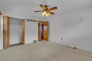 1040 Catherine Dr, Conway, PA 15027 - Photo 24