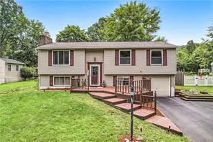 1370 Coronado Dr, Hermitage, PA 16148 - Photo 1