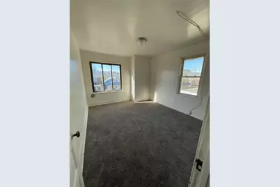 1818 Kenneth Ave, Arnold, PA 15068 - Photo 2