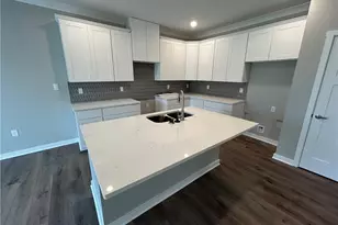 2724 Marra Dr, Hampton, PA 15044 - Photo 6