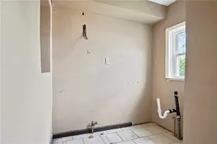 410 Orwell Way, Pittsburgh, PA 15224 - Photo 10