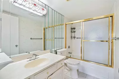 5600 Munhall Rd #606, Pittsburgh, PA 15217 - Photo 18