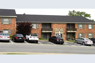 1080 Chatham Park Dr #F, Scott Township, PA 15216 - Photo 16