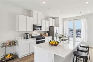 181 Sweetwater Dr, Moon/Crescent Twp, PA 15108 - Photo 4