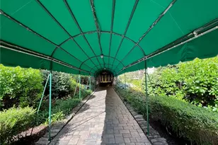 166 N Dithridge St, Pittsburgh, PA 15213 - Photo 2